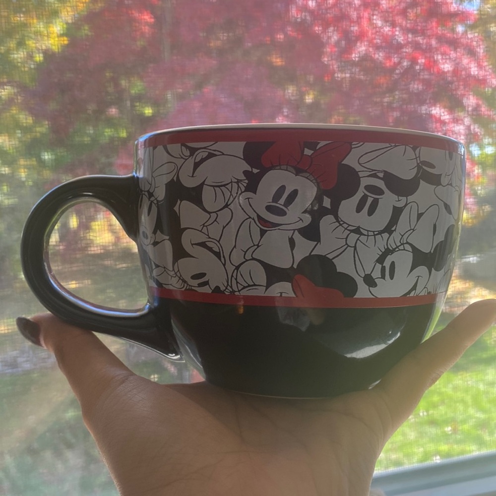 DISNEY Mickey & Minnie coffee/soup mug!